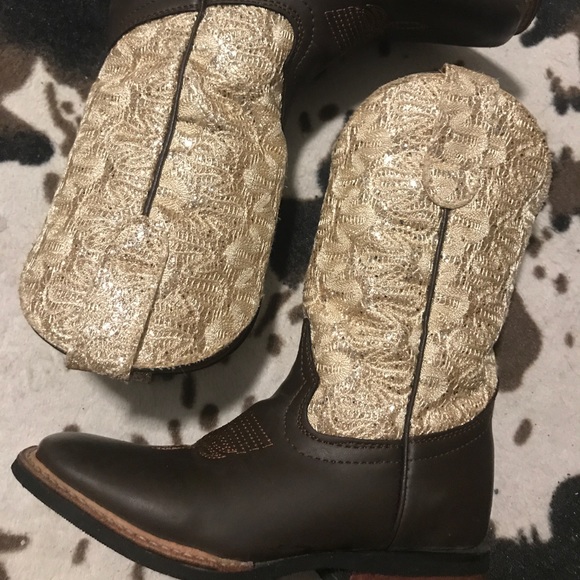 Kids Ferrini Gold Boots - Picture 2 of 5